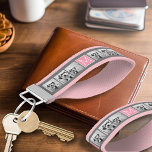Llavero De Pulsera Monograma del Personalizado de Collage de fotos de<br><div class="desc">Utiliza 3 fotos cuadradas para crear un regalo único y personal. O puedes mantener al cachorro hipster y hacer un keepsake de moda. Si necesita ajustar las imágenes,  haga clic en la herramienta personalizar para realizar cambios.</div>