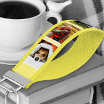 Llavero De Pulsera Rayo amarillo de Collage de fotos personalizado 6<br><div class="desc">Crea un regalo único con tu propio collage de fotos en esta útil cadena de teclas de muñecas amarillas y blancas. El diseño incluye tus fotos favoritas colocadas verticalmente sobre un fondo de rayas amarillas y blancas. La plantilla está preparada para que pueda añadir hasta 6 imágenes diferentes en una...</div>
