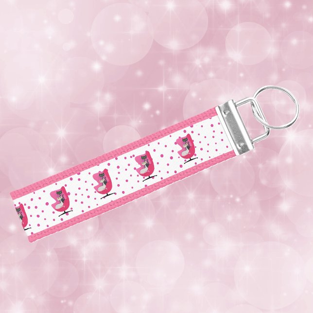 Llavero De Pulsera Silla Rosa De Medio Siglo Dos Elegantes Puntos De  (Row of mid century style pink chairs with two cats on white with pink polka dots lanyard keychain.)