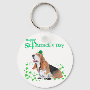 Llavero Día de San Patricio del Basset Hound