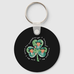 Llavero Día de San Patricio Trump 2025 Divertido Bésame Vo