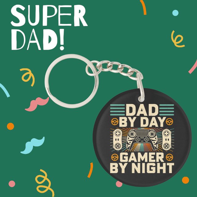 Llavero Día del padre de día Jugador de noche (Father's day Dad by day Gamer by night Keychain)