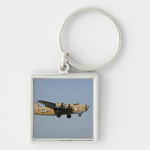 Llavero Diamond Lil B-24 Bomber, aterrizando en Oshkosh,