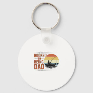 Llavero Diseño de camiseta de pesca vintage enganchado a s