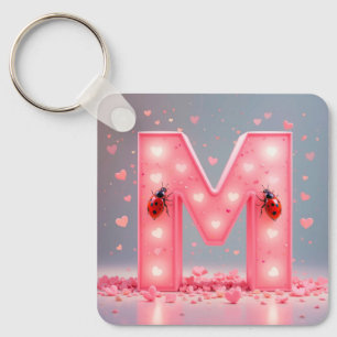 Llavero Diseño de letra M rosa brillante