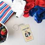 Llavero Divertido Tío Sam Personalizado Patriótico Mensaje<br><div class="desc">El tío Sam está aquí para decirte que conduzcas a salvo, que tengas un buen día, o cualquier otro mensaje que quieras. Crea tu propia cadena de claves divertida cuando personalizares el texto rojo debajo del Tío Sam con tu propio texto personalizado y agrega tu propio texto personalizado al reverso....</div>