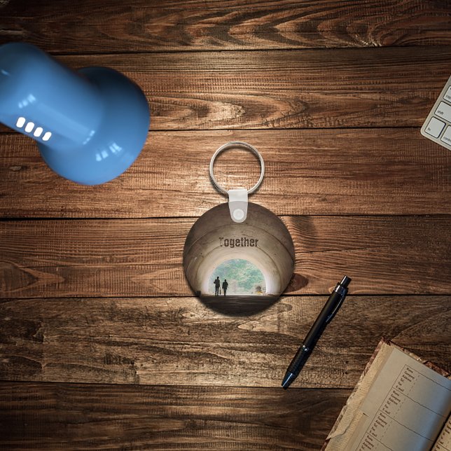 Llavero Dos personas en la cadena de teclas del túnel (Subido por el creador)