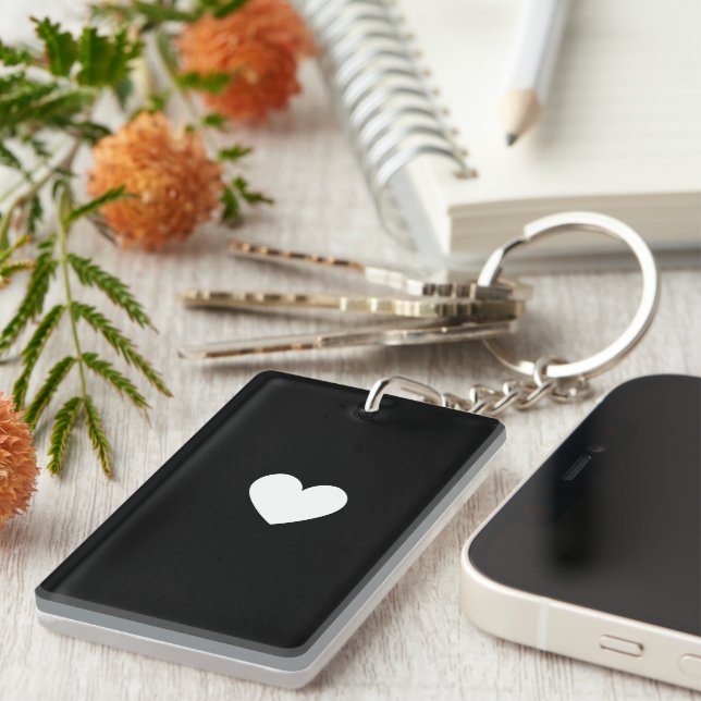 Llavero Double-Sided Keychain with Heart Accent (Frente Derecha)