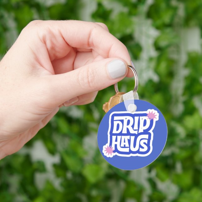 Llavero Drip Haus – Logotipo Retro Divertido (Mano)
