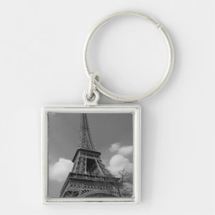 Llavero Eiffel nublado en blanco y negro, 2015