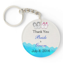 El casarse de las sandalias de la playa le