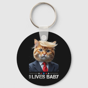 Llavero El gato Trump 9 vive a un bebé