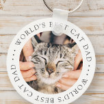 Llavero El mejor gato del mundo: fotografía Personalizado<br><div class="desc">Este diseño simple y clásico está compuesto por tipografía de la síspera y agrega una foto personalizado.</div>