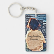 El mirar que se sienta del muchacho hacia fuera el