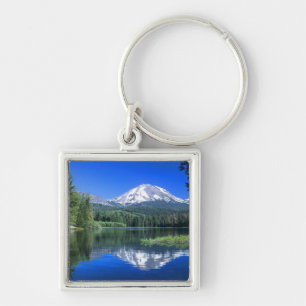 Llavero El Mt. Lassen se eleva sobre el lago Manzanita