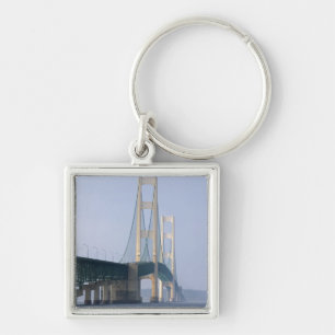 Llavero El puente de Mackinac que atraviesa los Estrechos 