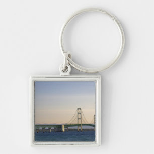 Llavero El puente de Mackinac que atraviesa los Estrechos 