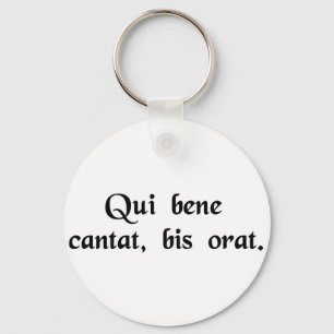 Llavero El que canta bien, reza dos veces.