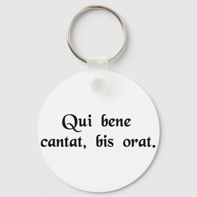 Llavero El que canta bien, reza dos veces. (Anverso)