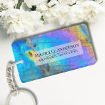 Llavero Elegante y colorido nombre moderno de piedra de má<br><div class="desc">La impresionante y colorida foto de piedra labradorita en color arcoiris es el escenario perfecto para un diseño sencillo y moderno. Este es un cierre de una verdadera piedra labradorita natural con azul, púrpura, rosa, amarillo y verde. Podrás utilizarlas para cualquier tipo de negocio o persona, o también para una...</div>