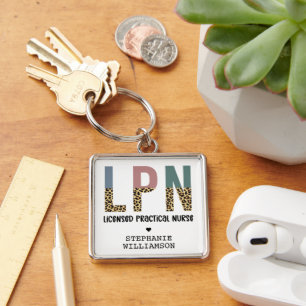 Llavero Enfermera práctica con licencia LPN personalizada