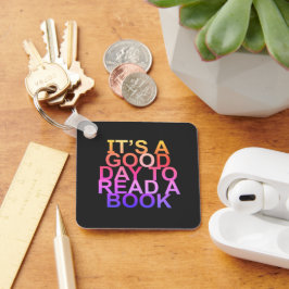 Llavero es un buen día para leer un keychain de libros