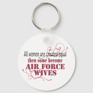Llavero Esposas de la Fuerza Aérea, creadas iguales