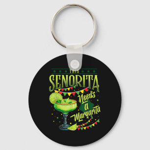 Llavero Esta Señorita Necesita Una Margarita Graciosa Cinc