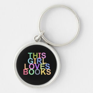 LLAVERO ESTE CHICA AMA LOS LIBROS KEYCHAIN