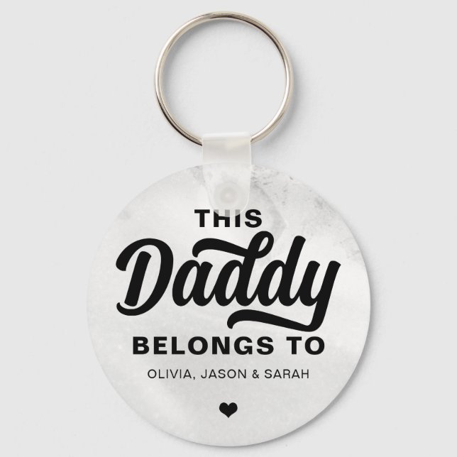 Llavero Este papá pertenece al mármol blanco del día del p (Anverso)