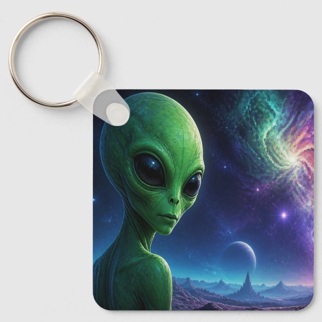 Llavero Extraterrestre Alien Mirando Sobre Su Hombro (Anverso)