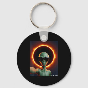 Llavero Extraterrestre tomando selfie con eclipse solar 20