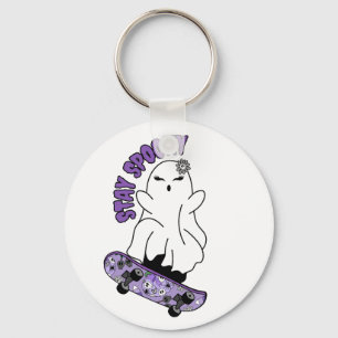 Llavero Fantasma "Stay Spooky" en una skateboard - Guay Pu