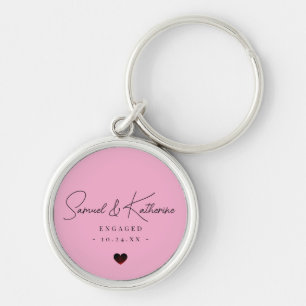 Llavero Fecha de Compromiso Personalizada con Corazón Rosa