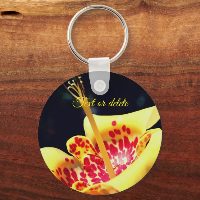 Llavero Flor de lirio amarilla personalizada (Anverso)