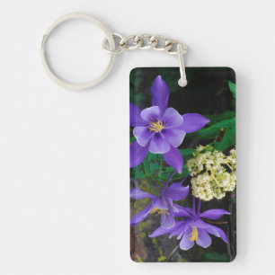 Llavero Flores silvestres de Aquilegia mutante