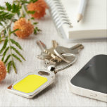 Llavero fondo amarillo con borde negro<br><div class="desc">Una cadena de claves no es sólo para las teclas —es un recordatorio pequeño pero poderoso de los momentos, lugares y personas que más importan. Ya sea un regalo, un placer personal o un accesorio elegante, nuestras cadenas de claves premium están diseñadas para ser más que funcionales —son significativas. Cada...</div>