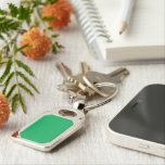 Llavero fondo verde con borde blanco<br><div class="desc">Una cadena de claves no es sólo para las teclas —es un recordatorio pequeño pero poderoso de los momentos, lugares y personas que más importan. Ya sea un regalo, un placer personal o un accesorio elegante, nuestras cadenas de claves premium están diseñadas para ser más que funcionales —son significativas. Cada...</div>