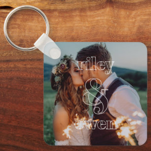 Llavero Foto de boda de compromiso con monograma moderno d