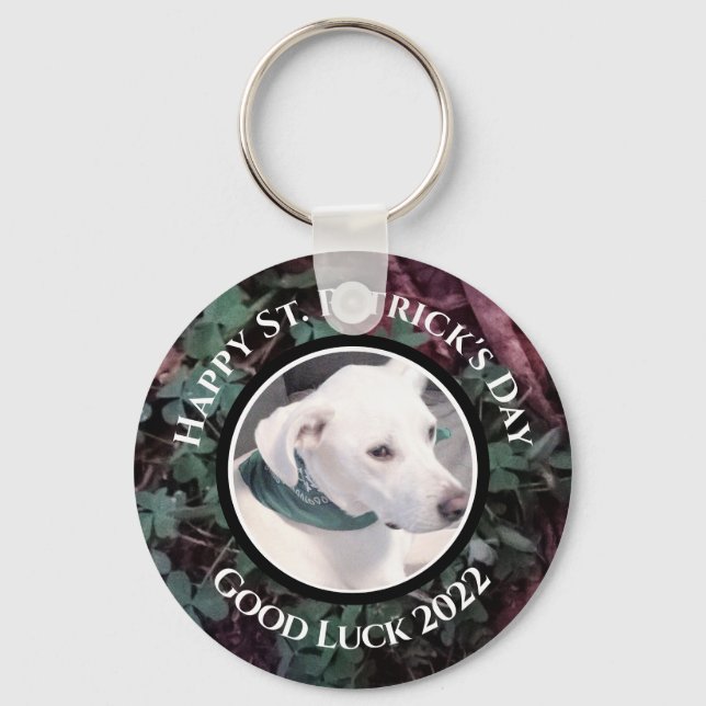 Llavero Foto de Cute White Dog Green Shamrock Clovers (Anverso)