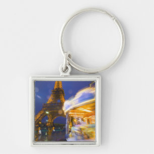 Llavero Francia, París. Torre Eiffel en antiniebla ilumin