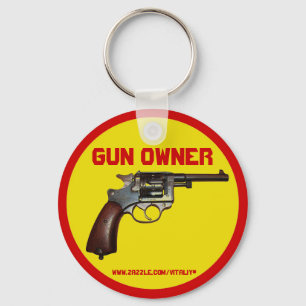 Llavero fresco del dueño de arma