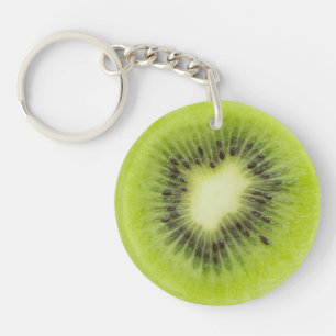 Llavero Fruta kiwi fresca. Secador redondo aislado