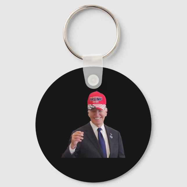 Llavero Funny Joe Biden Dons Trump 2024 Cap (Anverso)