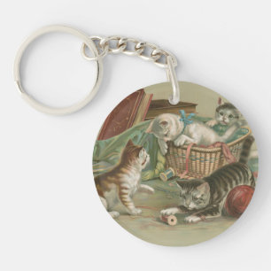 Llavero Gatitos Victorianos Antiguos Jugando en una Cesta