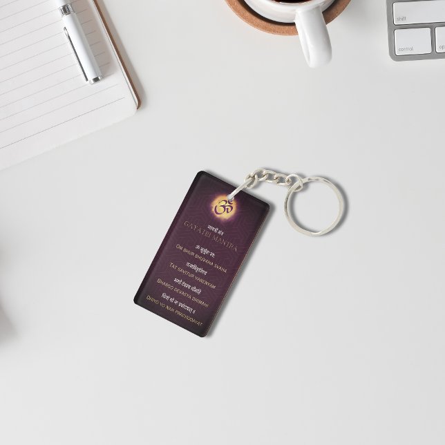 Llavero Gayatri Mantra Sanskrit e inglés (Subido por el creador)