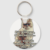 Gracioso meme de gatos enojados para los amantes d