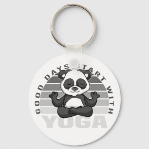 Llavero Gracioso panda lindo haciendo yoga.