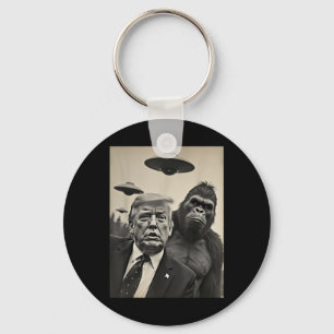 Llavero Gracioso Trump Bigfoot Selfie Con Alienígena Extra