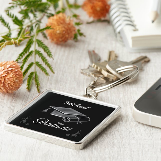 Llavero Graduación de negro y plata, gorra y diploma (Lado)